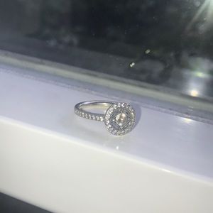 Pandora Ring